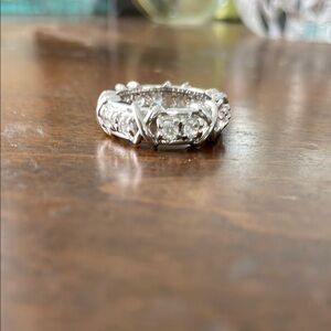 Elegant Silver Band Ring